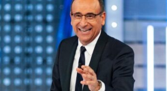 Sanremo, a che ora finisce la serata? Carlo Conti indica l’orario e commenta: “Meno, meno”